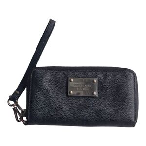 Michael Kors Wallet Womens Black  Gold Zip Around Logo Good Condition